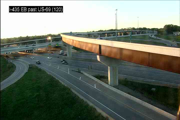 I-435 E @ East of Hwy 69 live camera view