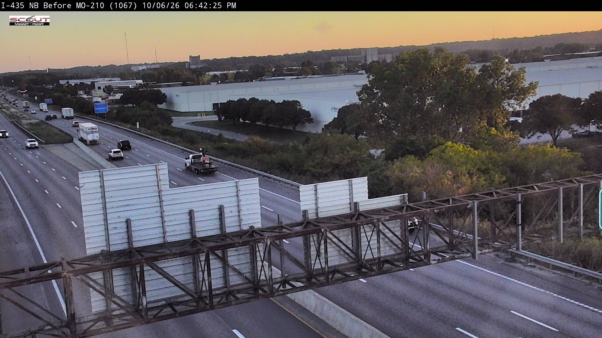 I-435 N @ South of 210 Hwy live camera view