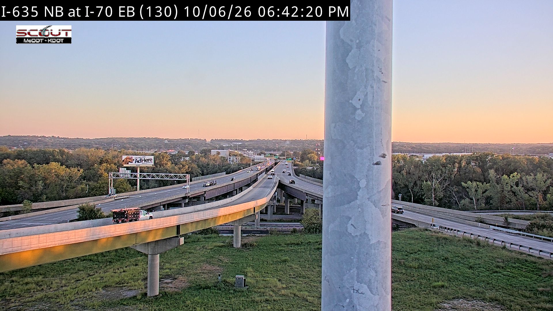 I-635 N @ AT I-70 EB live camera view