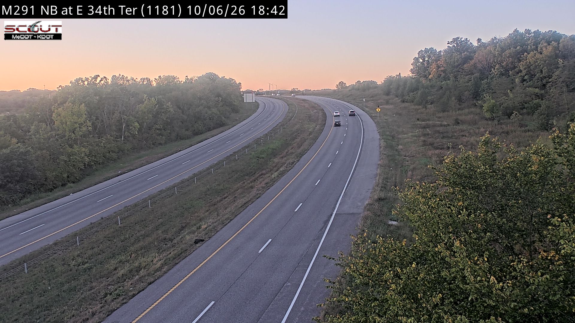 M-291 N @ E 34th Ter live camera view