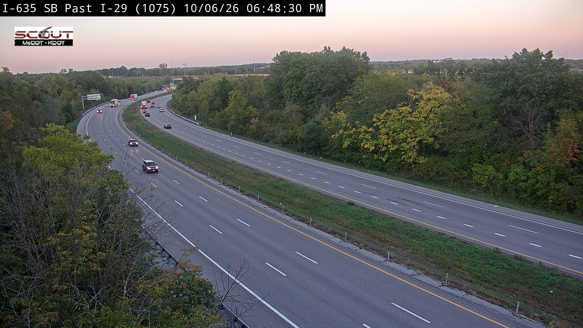 I-635 S @ South of I-29 live camera view
