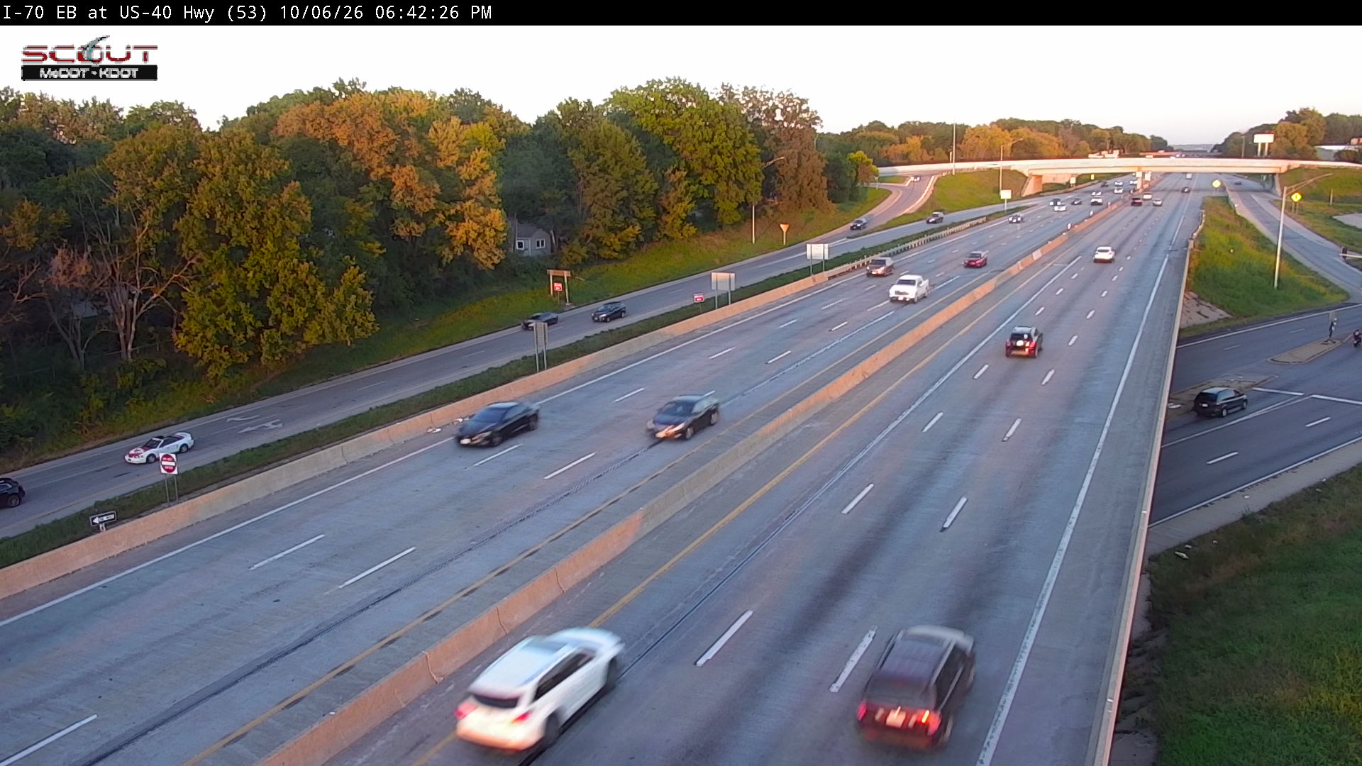 I-70 E @ Blue Ridge Blvd live camera view