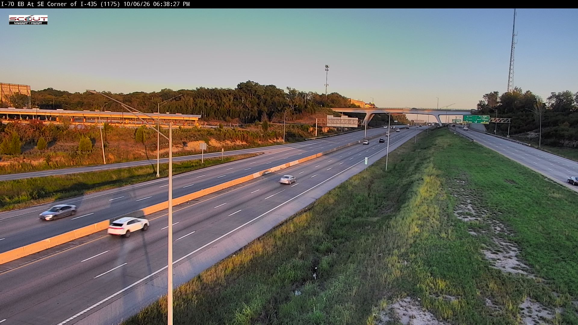 I-70 EB @ SE Corner of I-435 live camera view