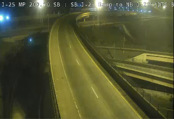 I-25 MP 200.10 SB, SB I-25 Ramp to NB I-225/DTC Blvd live camera view