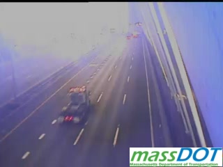 I-93 NB MM18.6 Charlestown @ Zakim South Twr (North) live camera view