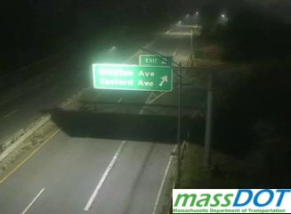 Rt24 SB MM1.7 Fall River Ex 2 Brayton Ave (South) live camera view