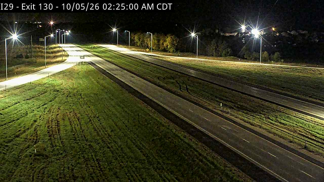Brookings-5 miles south of town along I-29 @ MP 130 (South) live camera view