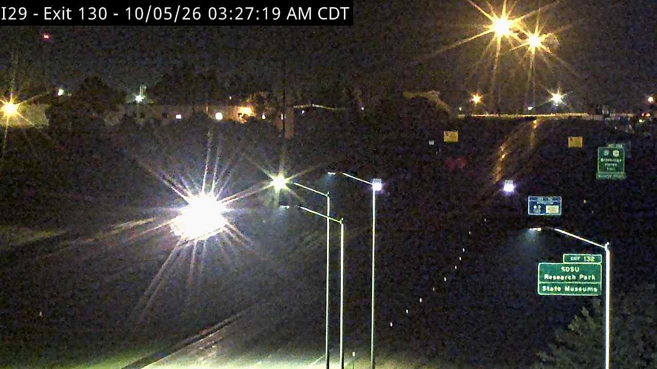Brookings-5 miles south of town along I-29 @ MP 130 zoom (1) live camera view