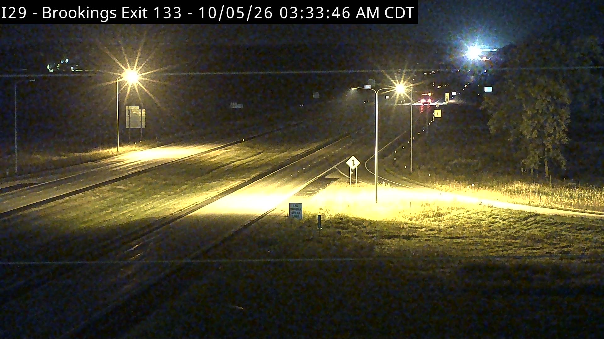 Brookings-2 miles south of town along I-29 @ MP 133 zoom (1) live camera view