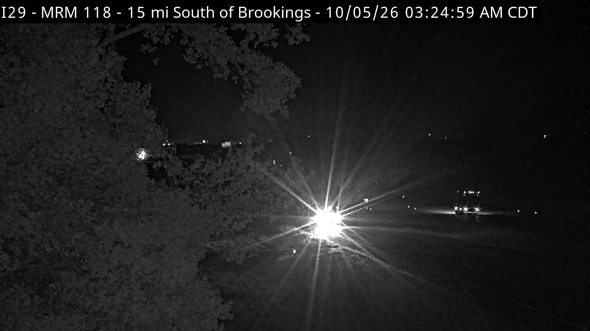 Brookings-15 miles south of town along I-29 @ MP 118 zoom (1) live camera view