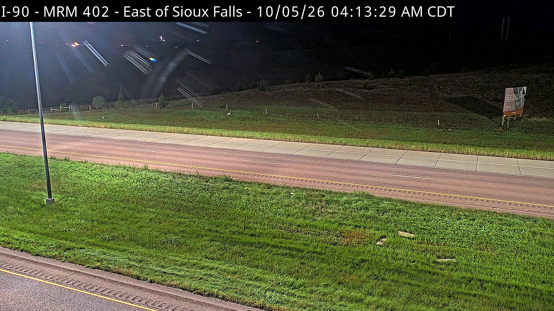Sioux Falls - east of town along I-90 @ MP 402 (North) live camera view