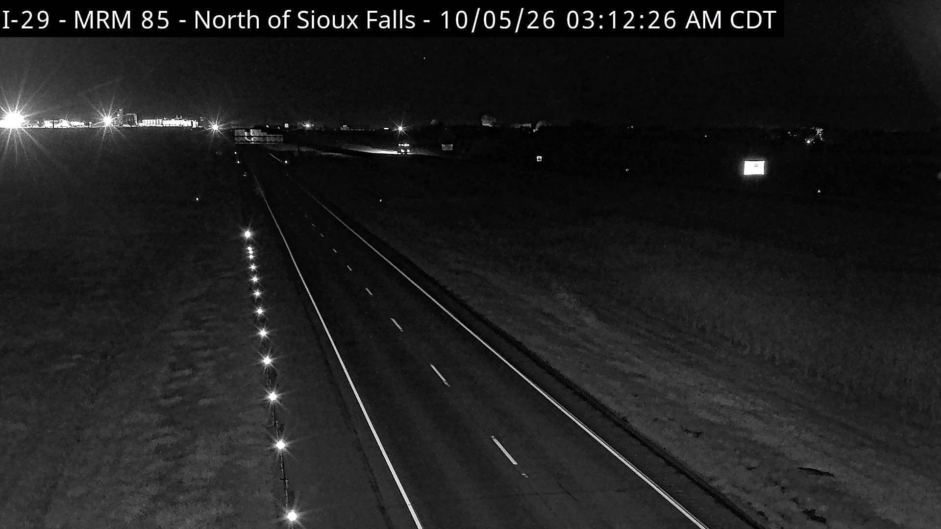 Sioux Falls - north of town along I-29 @ MP 85.3 (North) live camera view