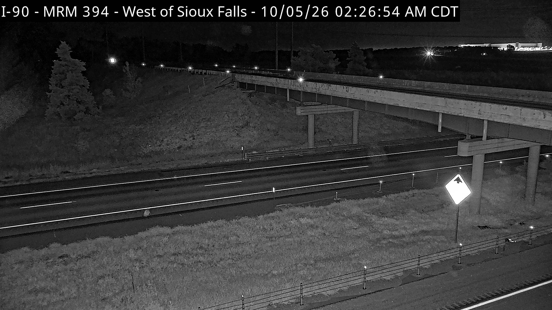 Sioux Falls - west of town along I-90 @ MP 394.4 (North) live camera view