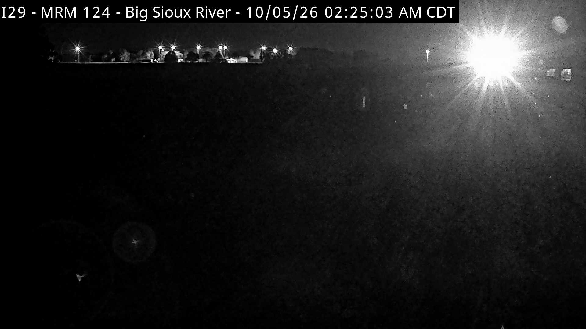 Big Sioux River- I-29 @ MP 124 zoom (2) live camera view