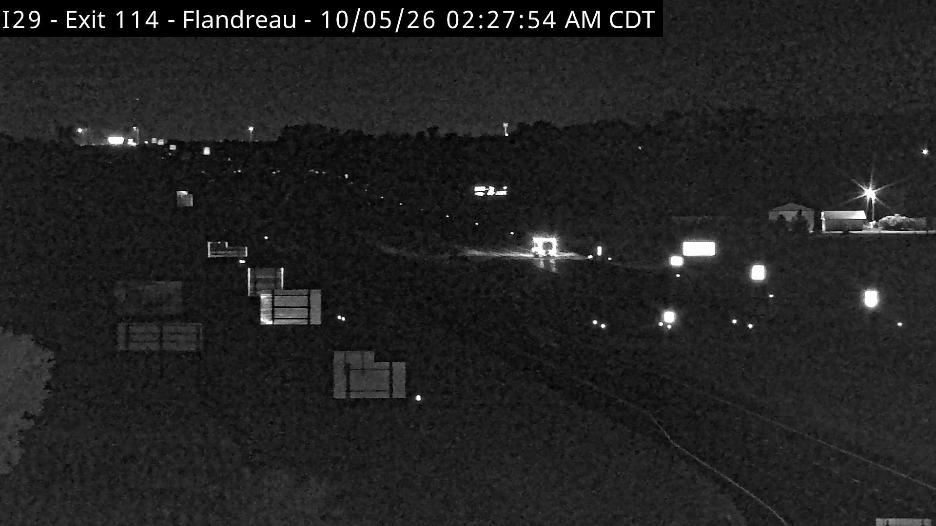 I-29 Exit 114 Flandreau zoom (South) live camera view