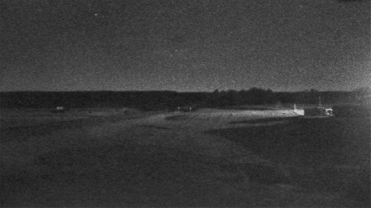MT 200 Winnett (East) live camera view