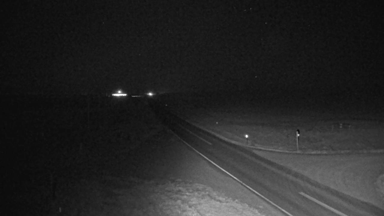 MT 13 McDonalds (North) live camera view