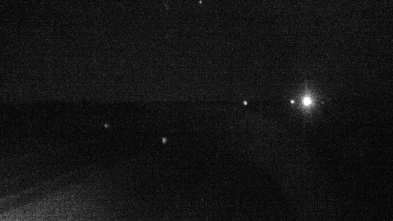 US 87 Geyser (East) live camera view