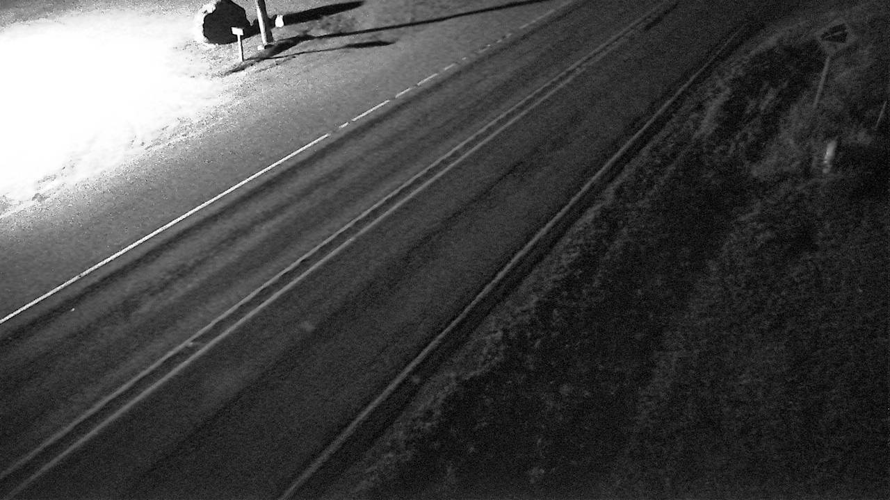 MT 35 Yellow Bay (Roadway) live camera view