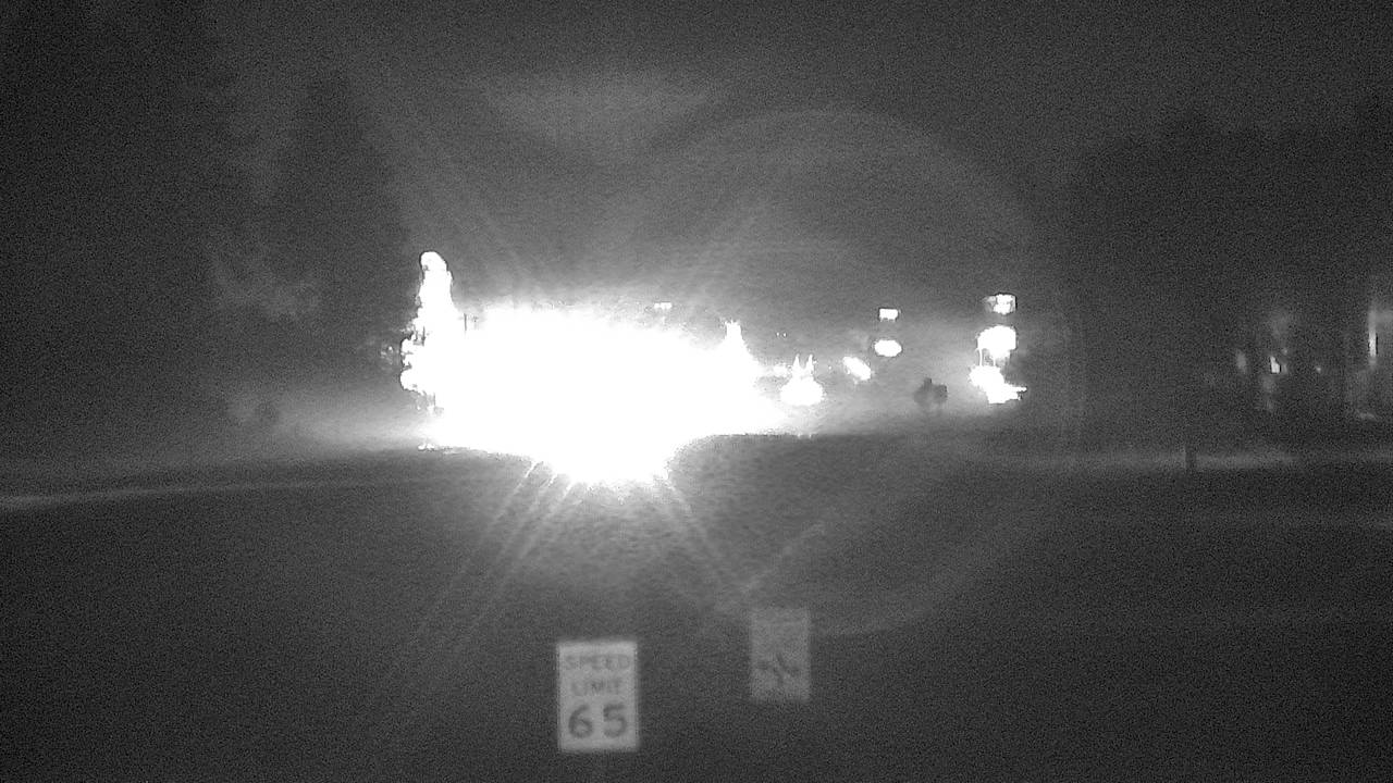 US 2 Blue Moon (South) live camera view