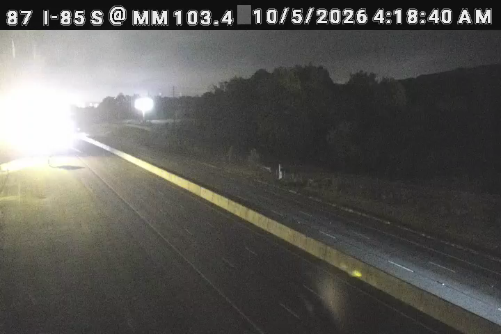 I-85 S @ MM 103.4 (Welcome Center) live camera view