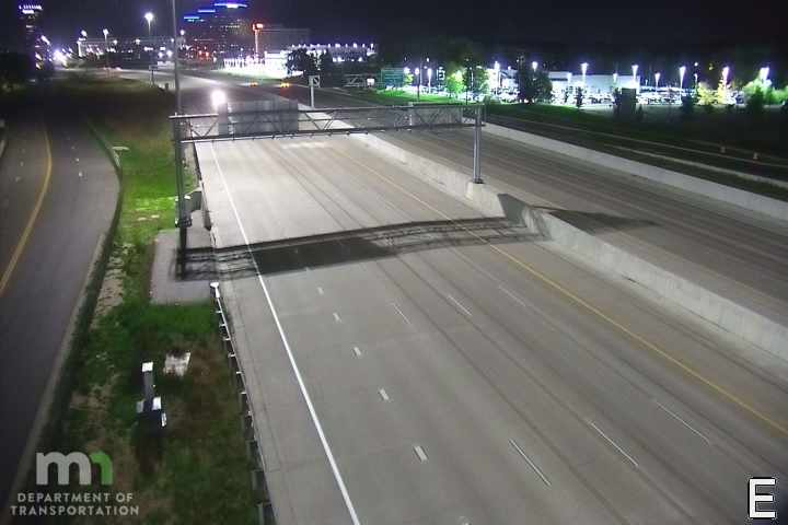 I-494 WB E of T.H.100 live camera view