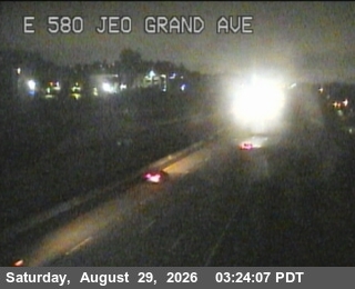 TVA45 -- I-580 : Just East of Grand Avenue live camera view