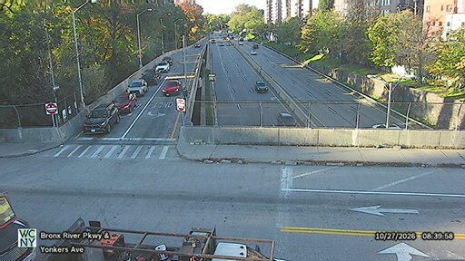 Bronx River Parkway at Yonkers Avenue live camera view