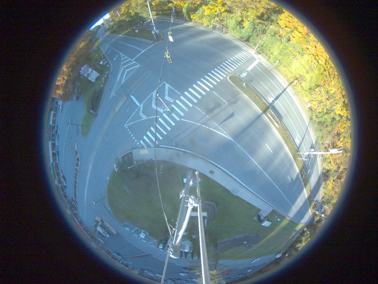 Columbus Ave & Rose Hill Shopping Ctr live camera view