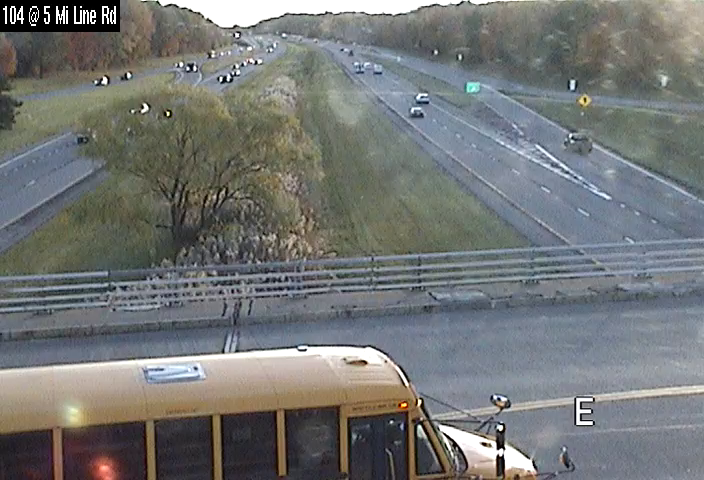 NY-104 at 5 Mile Line Rd live camera view