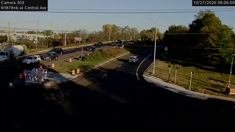 NY878 at Central Avenue live camera view