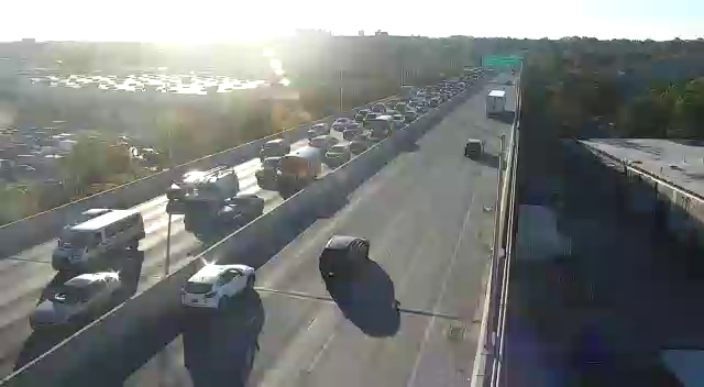 I-678 at Avery Avenue live camera view