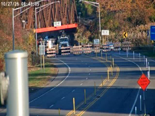 NY-370 east of Railroad Bridge (Parkway) live camera view
