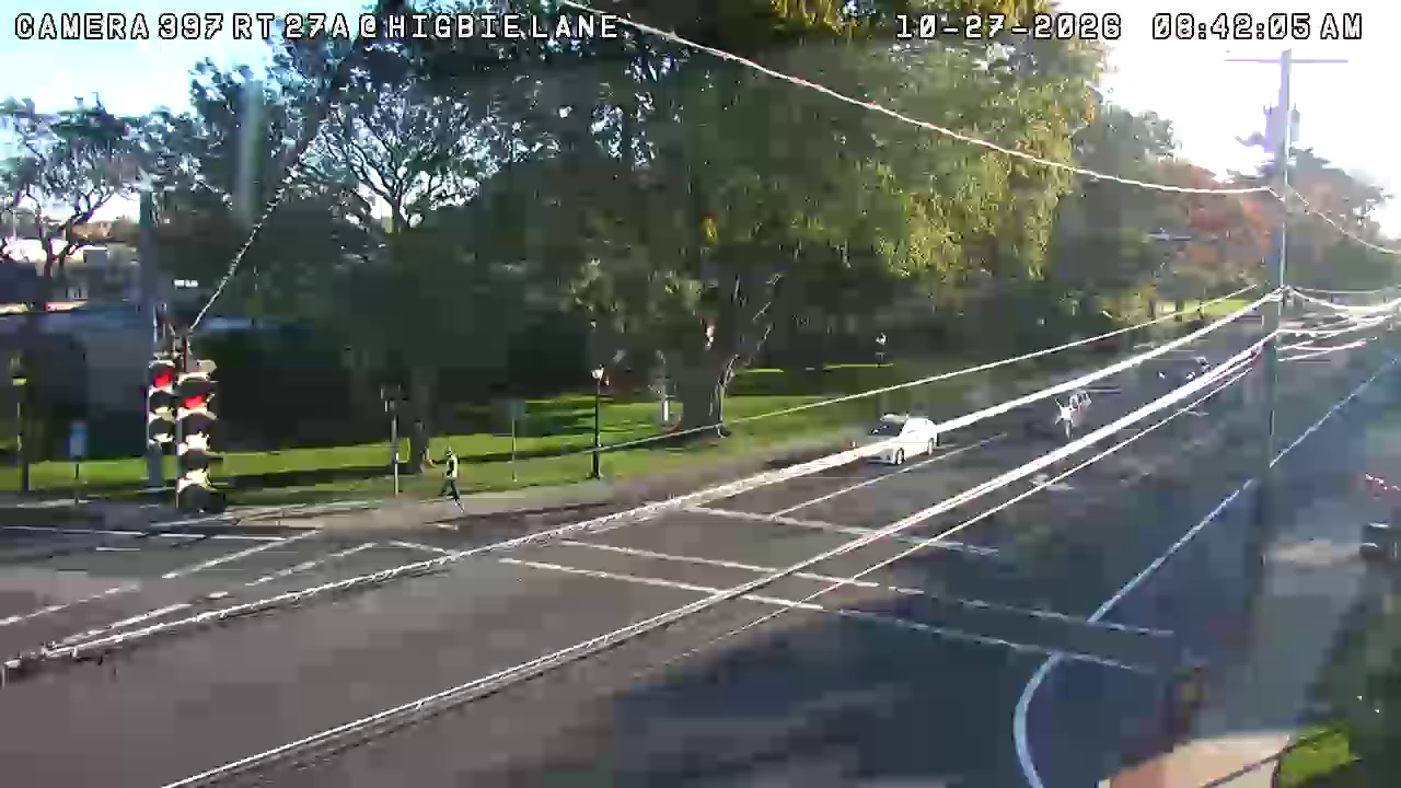 NY27A at Higbie Lane/Brookfield Pl live camera view
