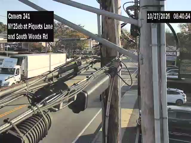 NY 25 at Piquets Lane/South Woods Road live camera view