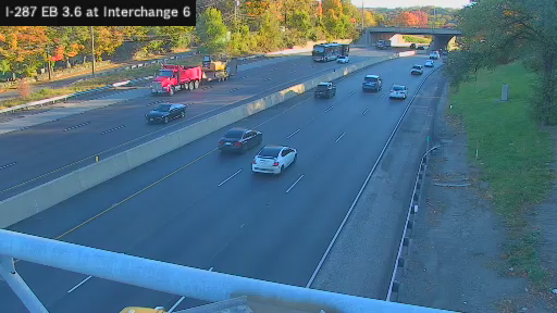 I-287 MP 3.60 EB at Interchange 6 (North White Plains - Broadway) live camera view
