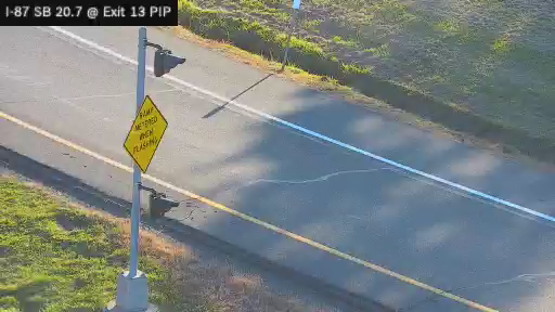 I-87 MP 20.70 SB at Interchange 13 (Palisades Parkway) live camera view