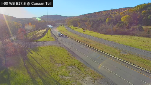 I-90 MP 17.80 WB Berkshire Connector at Canaan Toll Gantry live camera view