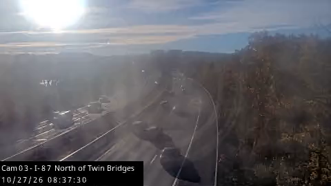 I-87 North of Mohawk River (Twin Bridges) live camera view