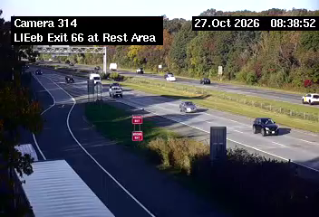 495 Eastbound at Exits 65-66 Rest Area (Fixed) live camera view