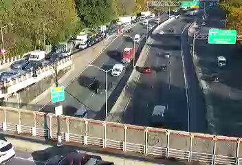 I-87 at Macombs Dam Bridge live camera view