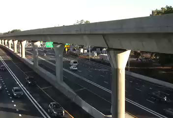 I-678 at Btwn. 115th Ave. & 116th Ave. live camera view