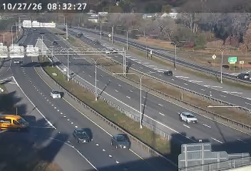 I-690 east of Exit 16 (Thompson Rd) live camera view