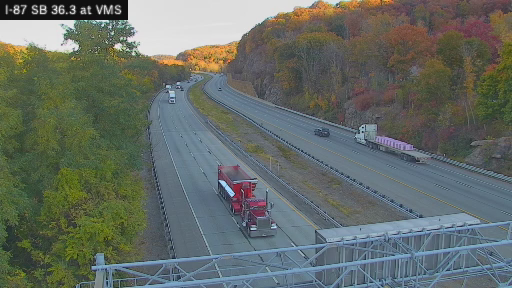 I-87 MP 36.30 SB Between Interchange 15A (Sloatsburg/Suffern) and 16 (Harriman) live camera view