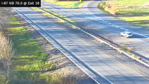 I-87 MP 76.00 NB at Interchange 18 (New Paltz) live camera view