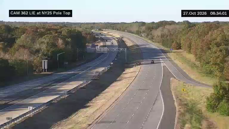 LIE at NY25 Exit 72 - 1 live camera view