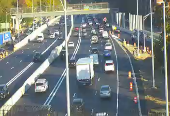 I-678 at Hillside Avenue live camera view