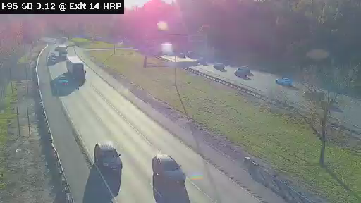 I-95 MP 3.12 SB at Interchange 14 (Hutchinson River Parkway) live camera view