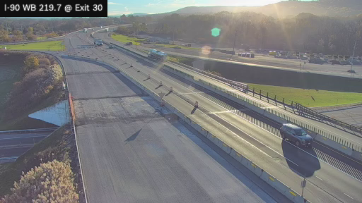 I-90 MP 219.70 WB at Interchange 30 (Herkimer/Mohawk) live camera view