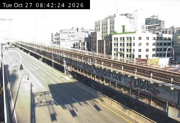 WBB-20 @ Above Bedford Ave (Berry St) live camera view